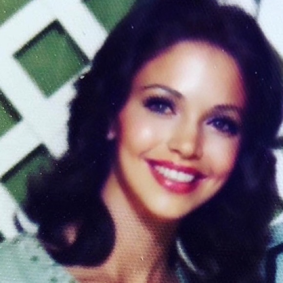 Meet the Posher @Victoria_hair_makeup_artist      Instagram - Picture 6 of 16